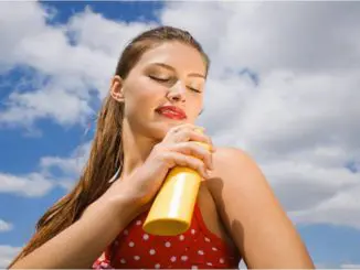 Protegerse del sol, la forma más efectiva de lucir más joven